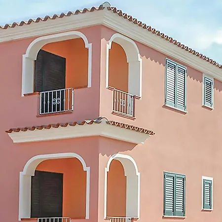 Trilo Apartment
